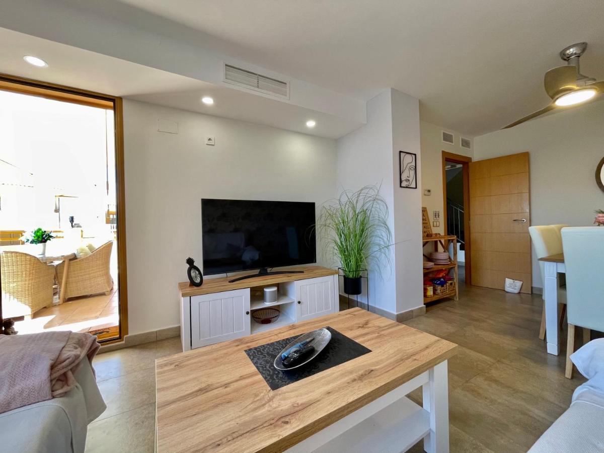 Modern 2-Floor Penthouse With Sea Views - Sleeps 7 Daire Finestrat Dış mekan fotoğraf